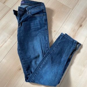 Divine rights of denim size 27 skinny jeans